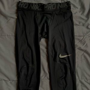 Nike pro workout leggings